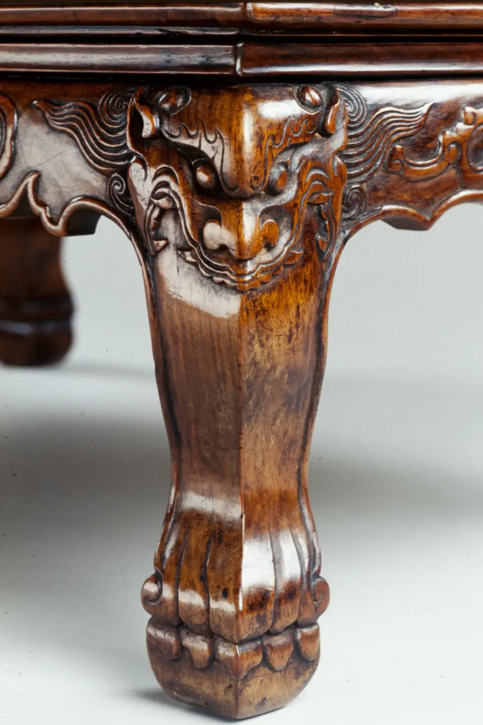 Kang table, early 17th century (corner detail), early 17th c., Minneapolis Institute of Art, accession no. 97.135.3